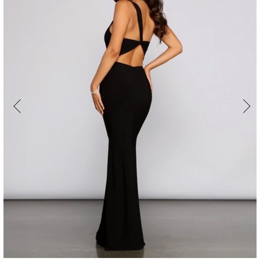 Never worn black one shoulder dress - Picture 2 of 5